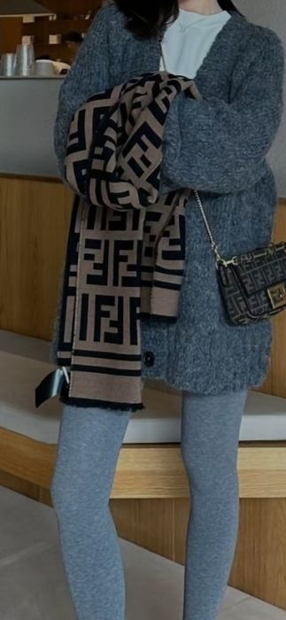 Fular Fendi, model 2026, 2 modele