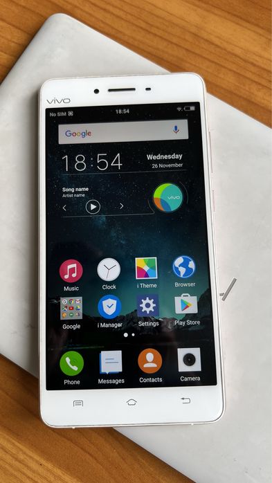 Телефон Vivo и таблет HTC Nexus 9