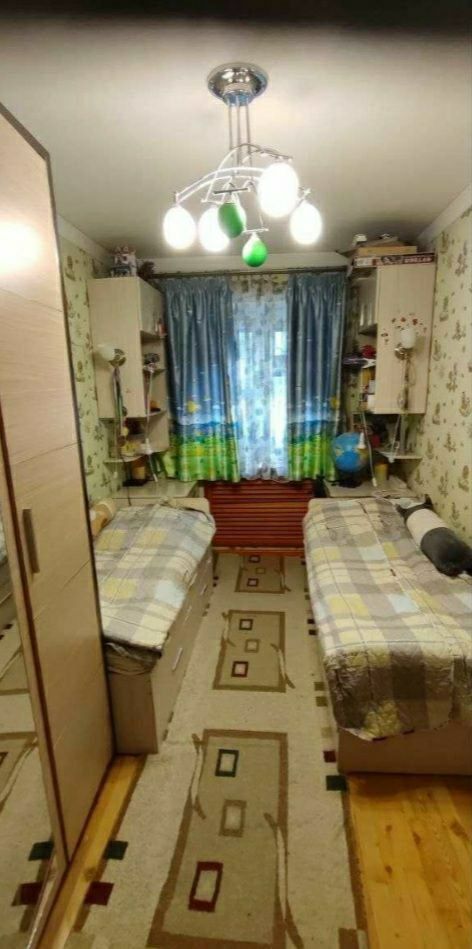 Квартира продаётся Чиланзар 9 квартал РУВД 3/1/4 кирпич балк 2/6