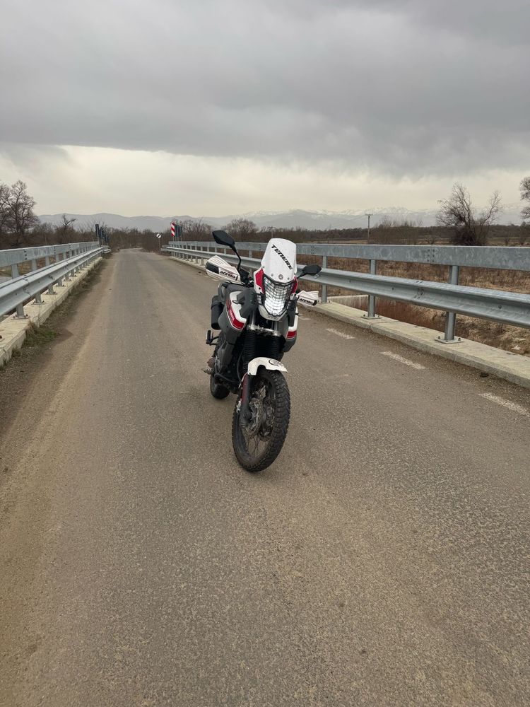 Vând Yamaha Tenere 660
