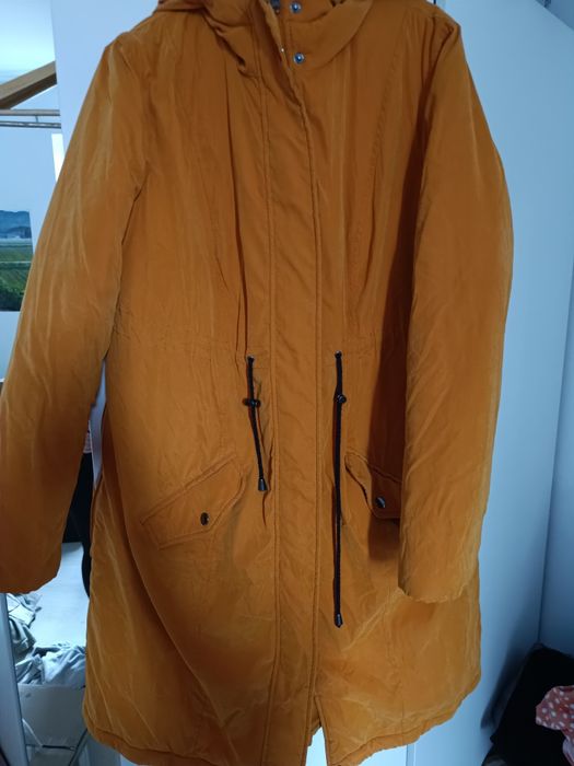 Geacă iarna maternitate are inserție și pentru bebe!