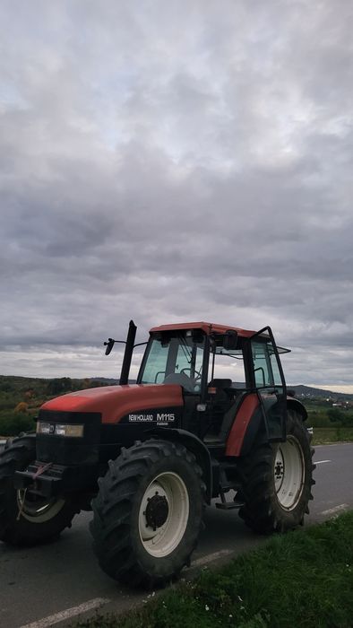 Tractor New Holland M115