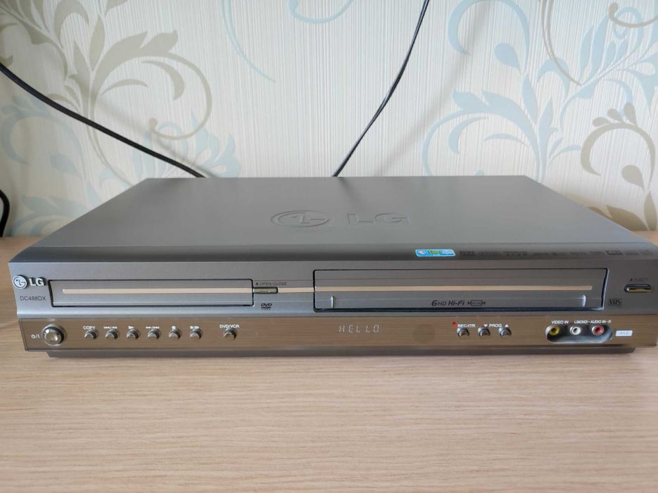 DvD плеер и видеомагнитофон LG (2в1)
