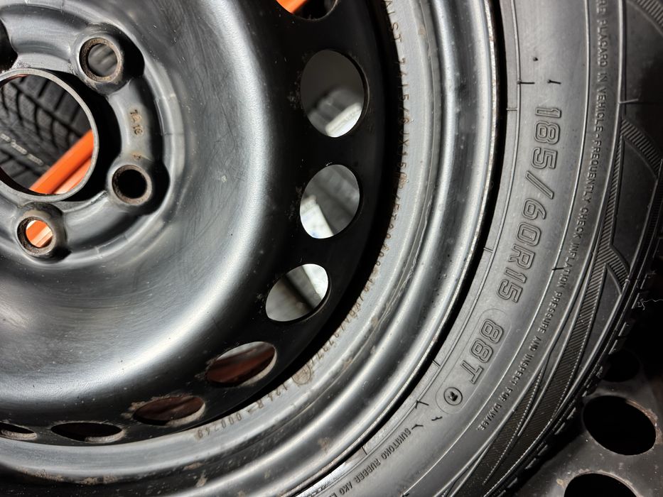 Jante/Anvelope de iarna 185/60 R15 Audi VW Skoda Seat