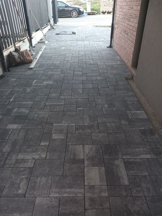 Executam lucrari de montaj pavaj si reparati