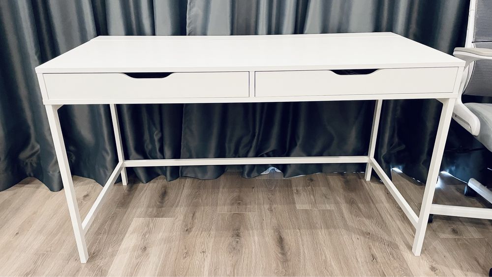 Офис Бюро ikea икеа