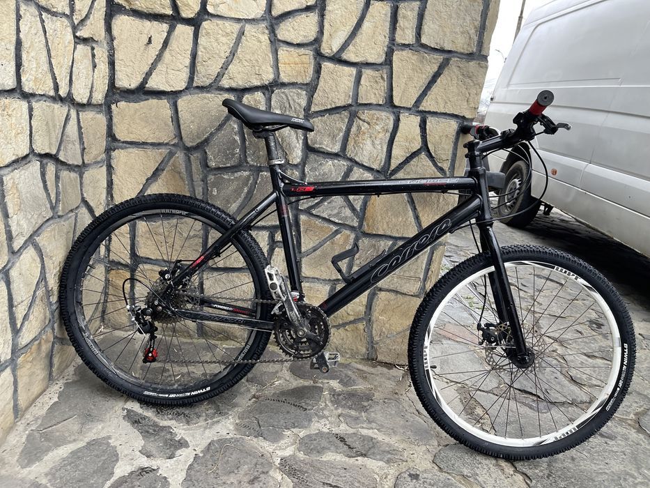 Bicicleta Carrera  cadru aluminiu frane pe disc roti 26”