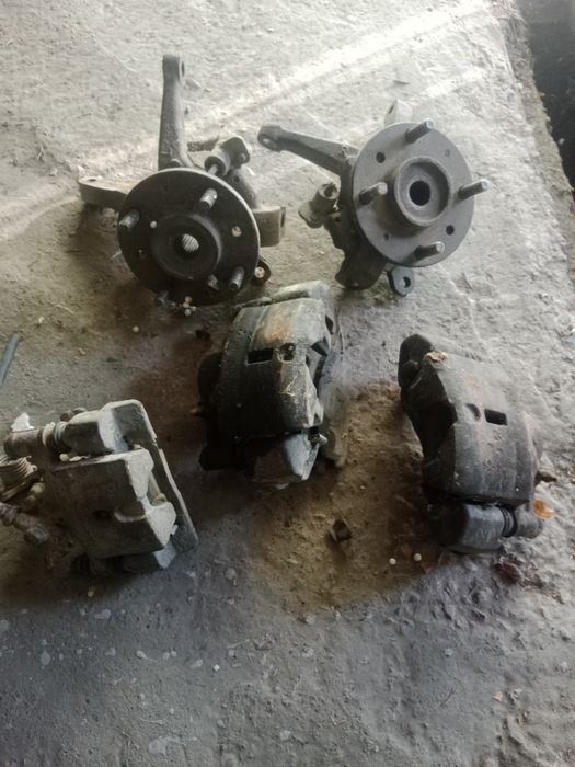 Цапфа со ступицей и суппорта