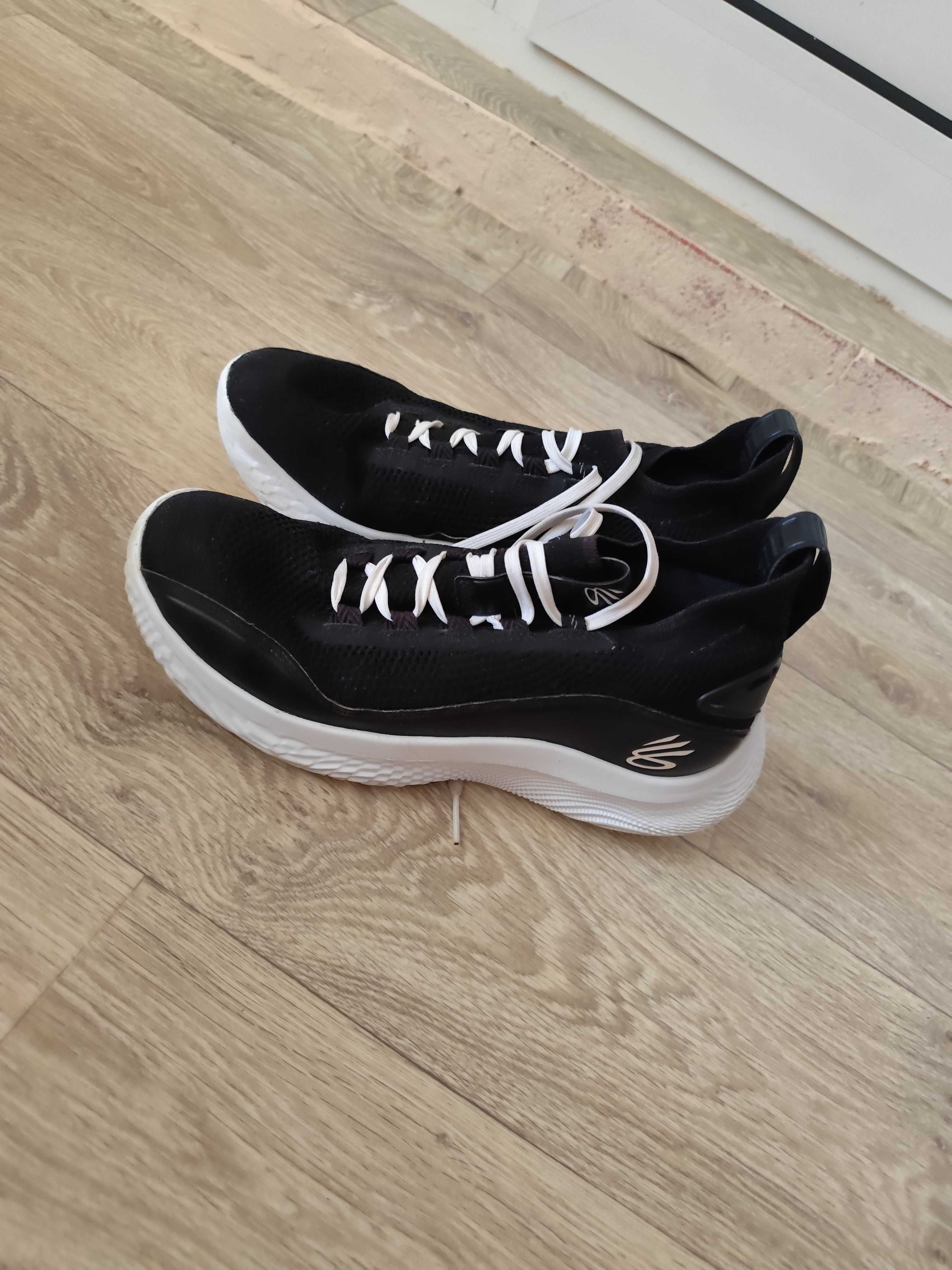 Баскетболни обувки curry 8 45 номер