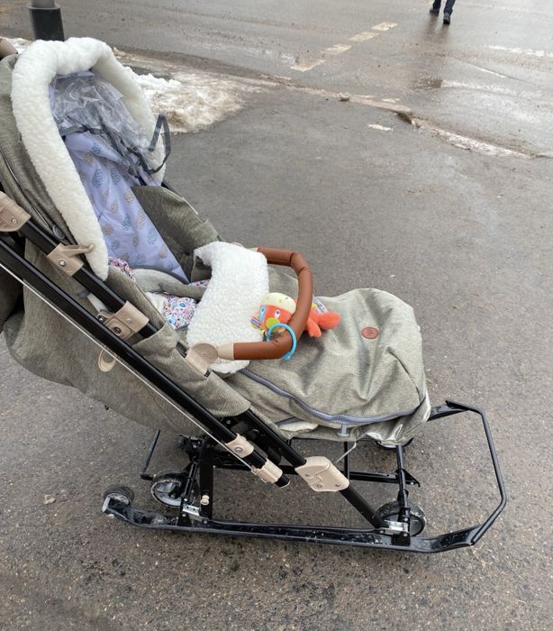 Срочно продам санка-коляска от Nika