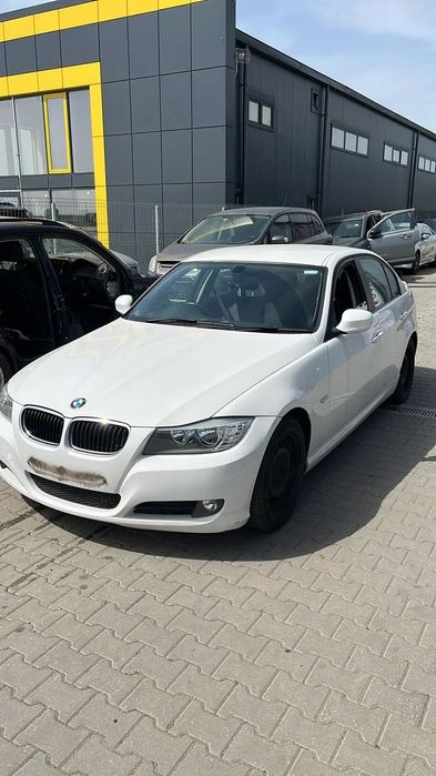 Dezmembram BMW E90 seria 3 2.0D 184 cp an fabr 2010