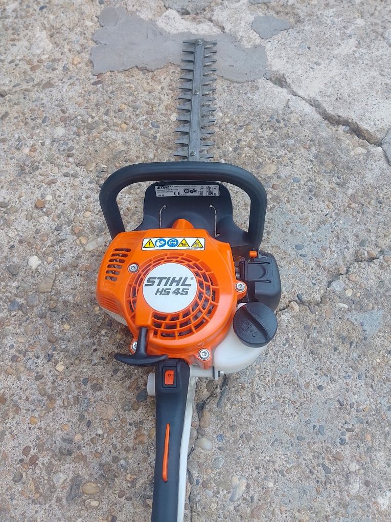 Бензинов храсторез Stihl HS45