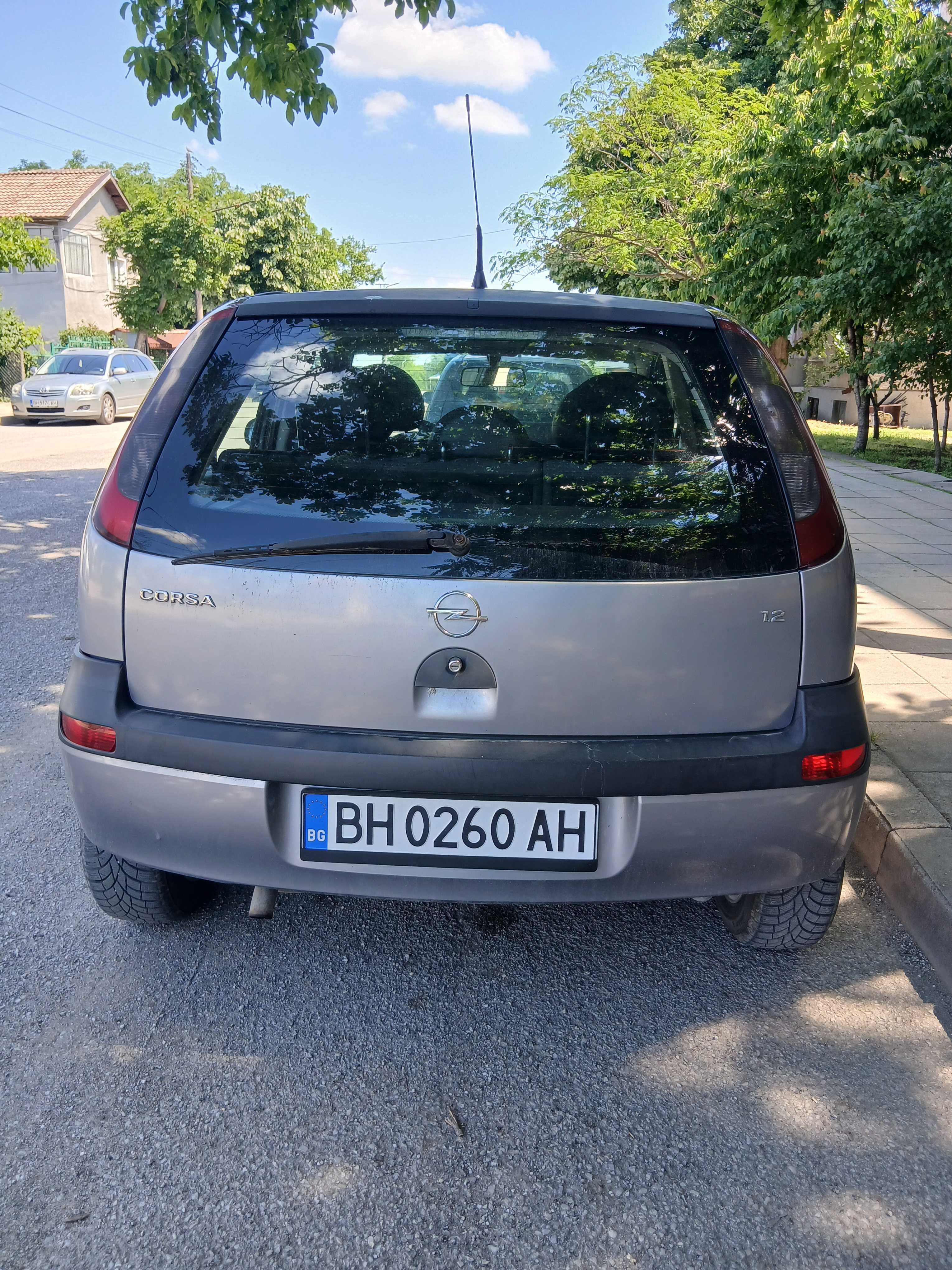 Продавам опел корса 1.2 беизин