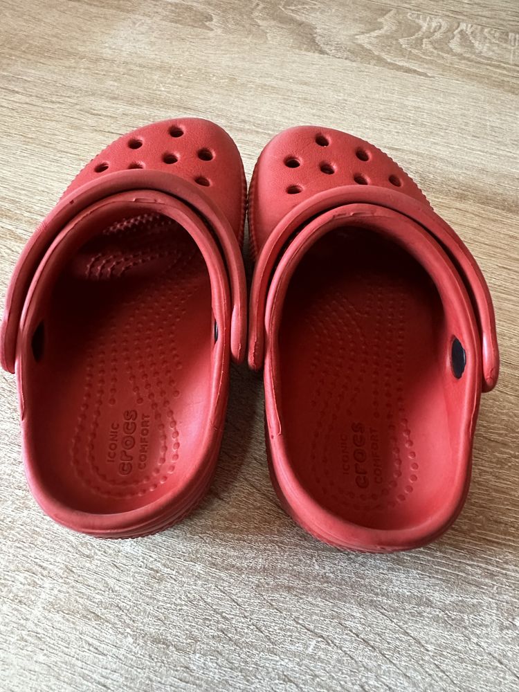 Slapi Crocs marimea C7