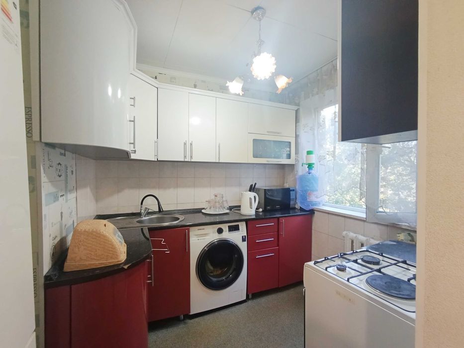 ! Продаю 3-комнатную квартиру в 19 микрорайоне!