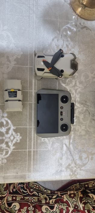 Продаю или обменяю дрон DJI MINI S PRO TWO WAY CHAIKGING HUB