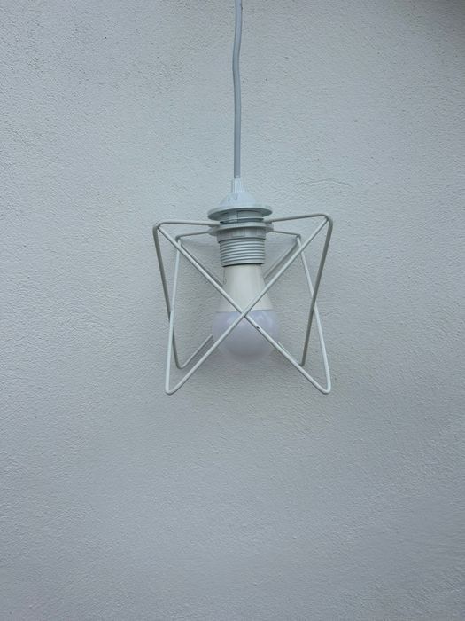 Lustra neagră/ alba