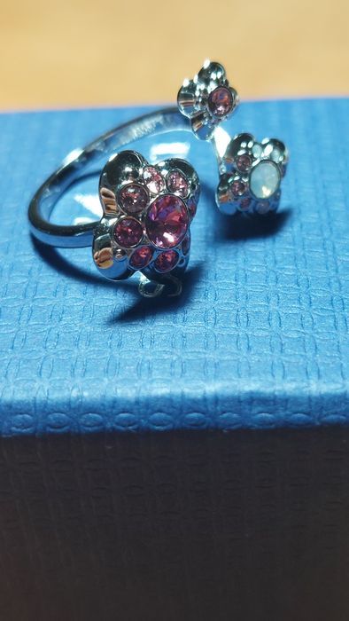 Кольцо от Swarovski.  Оригинал!