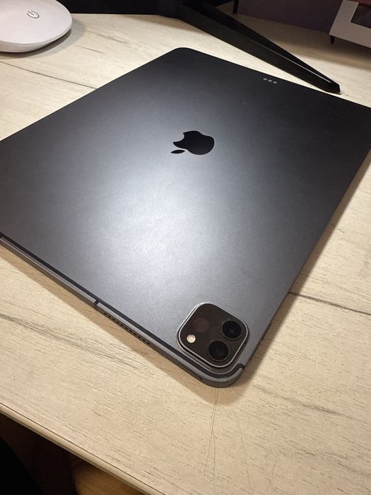 Ipad Pro 12.9 256Gb 5th gen Wi-fi Intretinuta