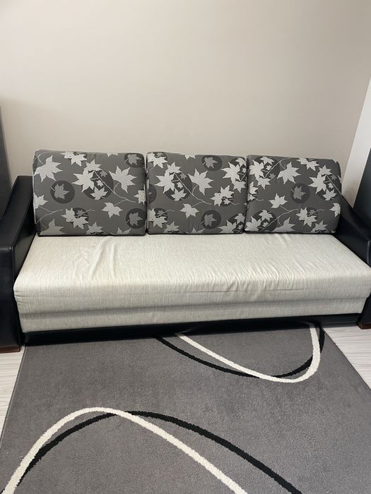 Разтегателен диван