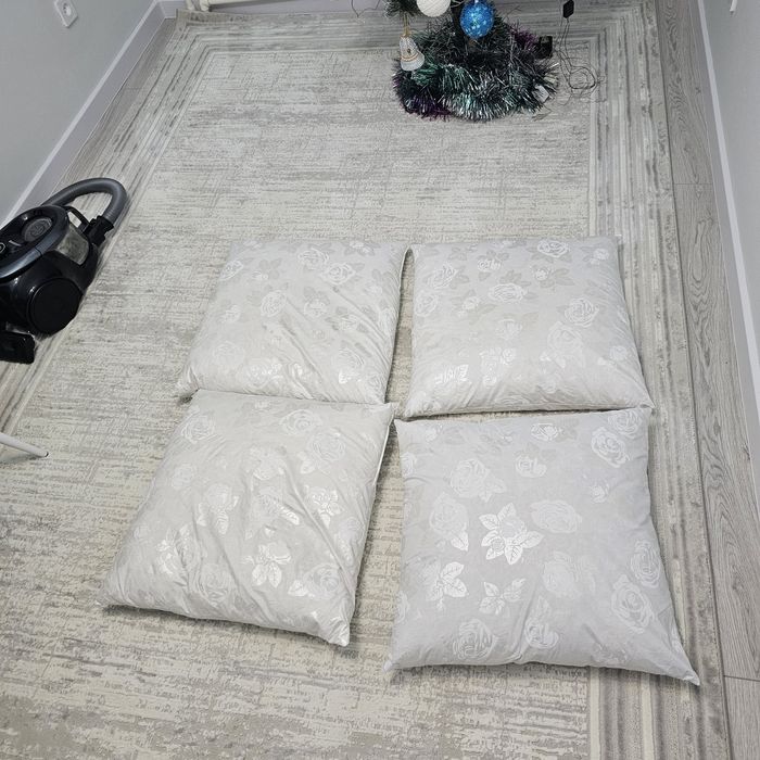 Подушки б/у в хорошем состоянии после химчистки