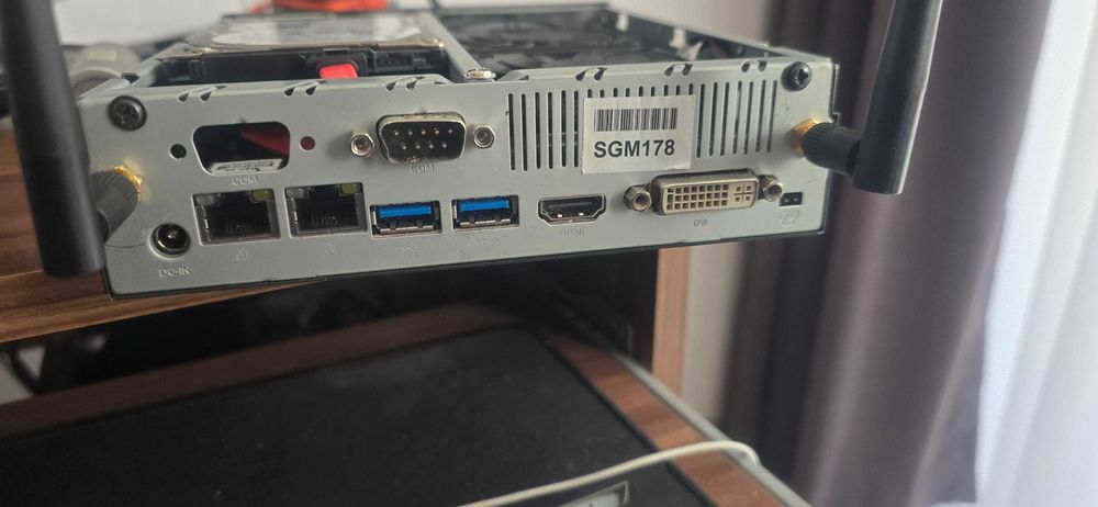 mini pc ds61  2 placi retea