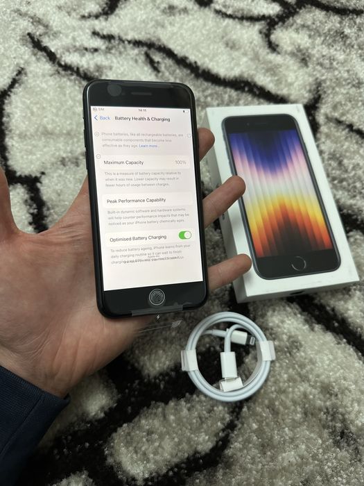 iPhone SE3 NOU desigilat doar activat 100%baterie