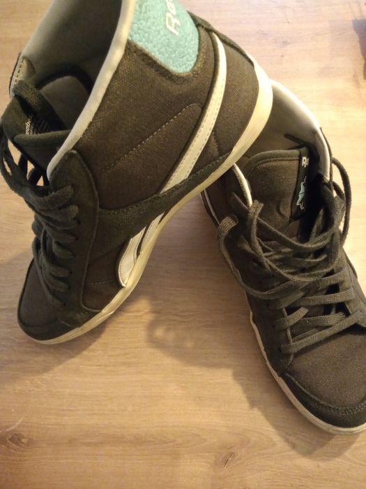 Продавам кецове Reebok