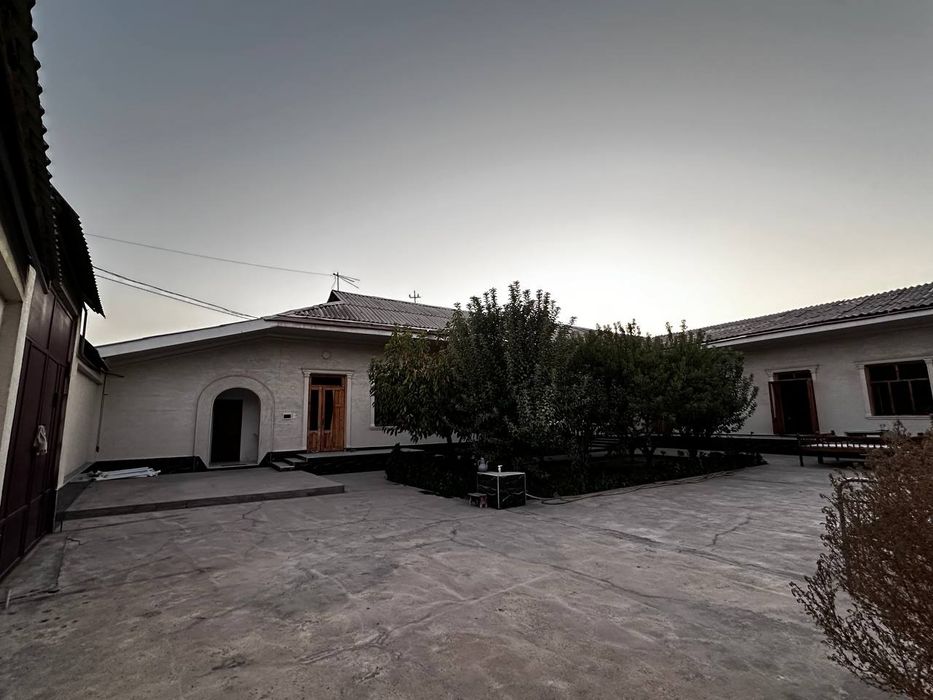 Бектемир, Самонбозор — 10 сотих, 2 та участка, 5 хонали уй

Бектемир,