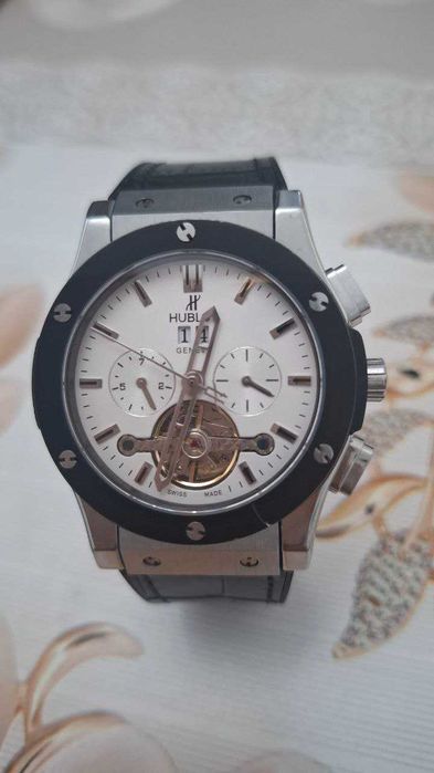 Ручные часы HUBLOT в идеальном состояние,