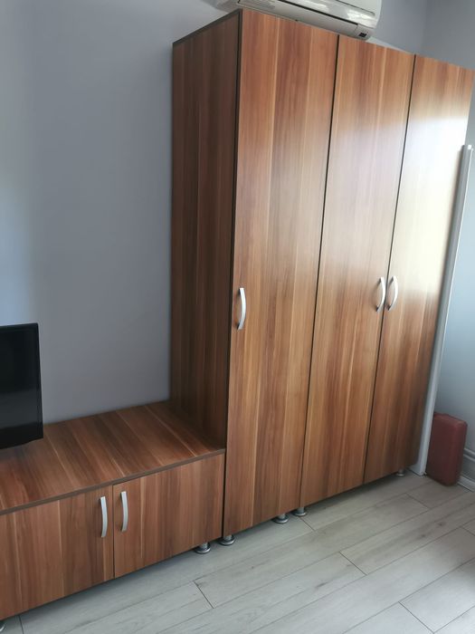 Vând mobila pentru sufragerie