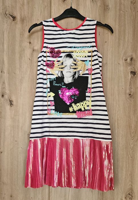 Rochita fetite desigual