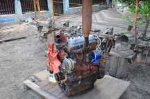 Motor Tractor UTB Universal 445 arbore ST anul 2001, pornit pe loc