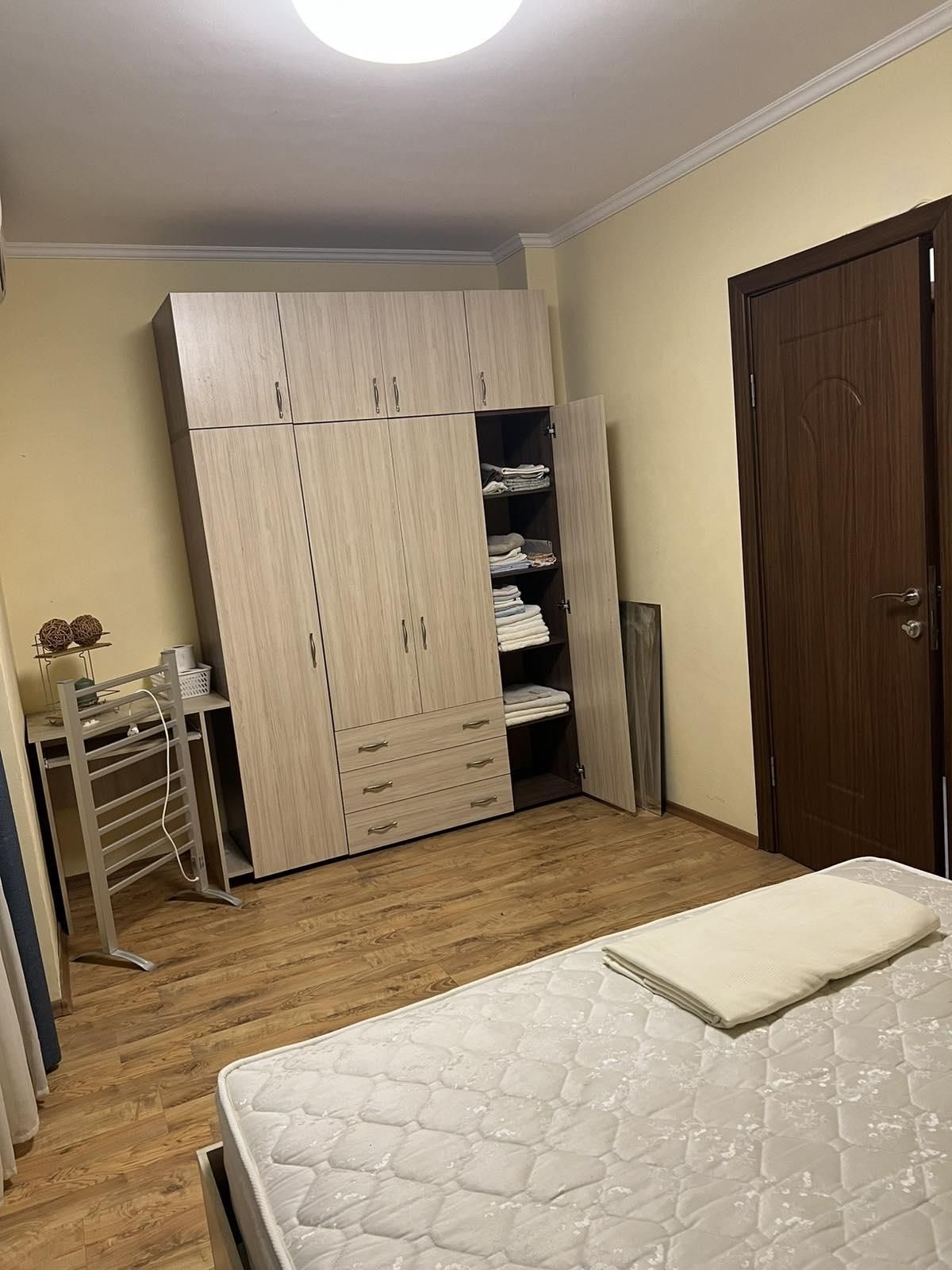 Тристаен, под наем, кв. Сарафово