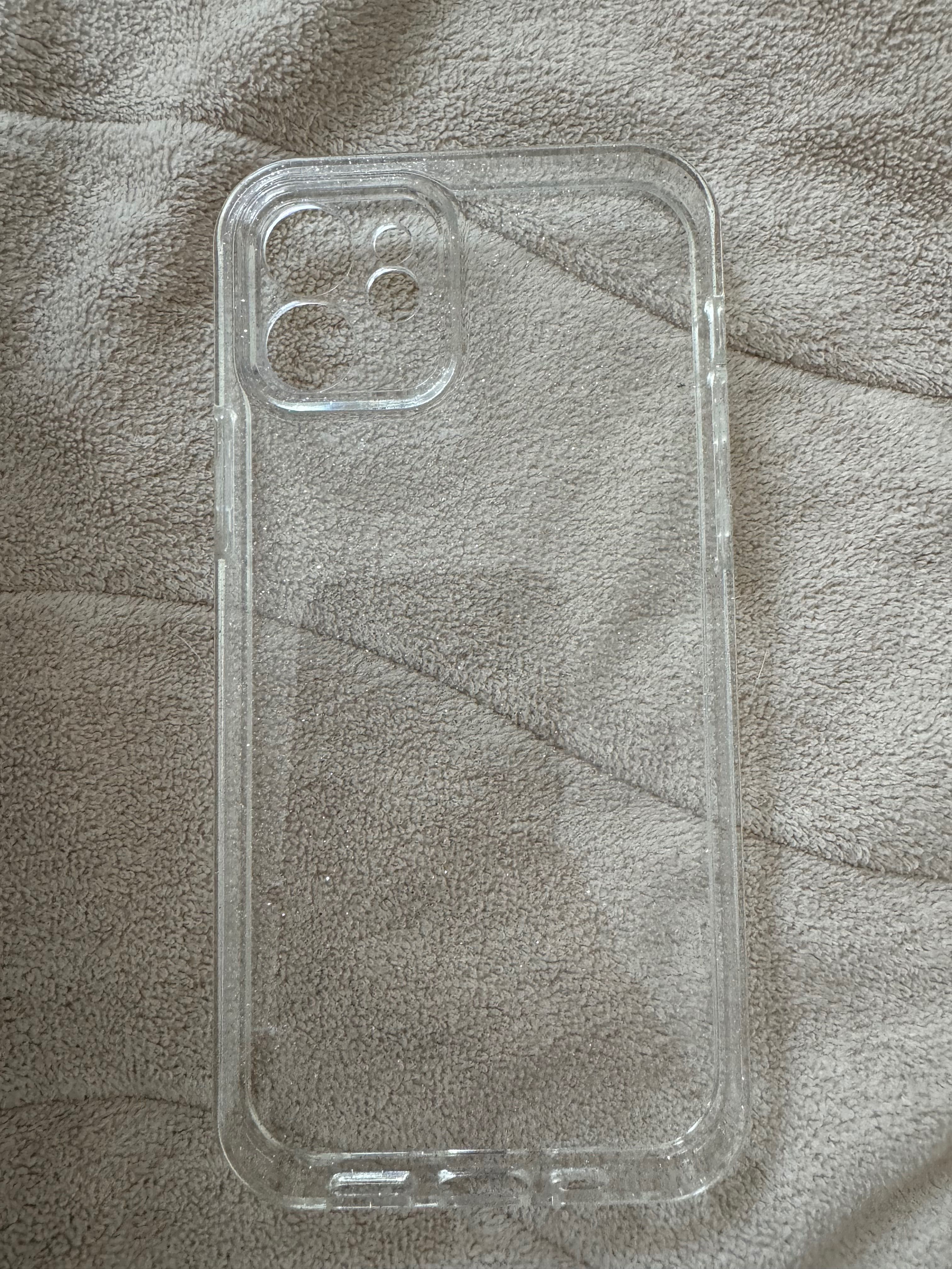 Кейсове за iPhone 12