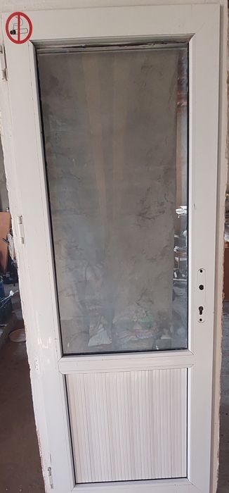 Пластик есік сатылады