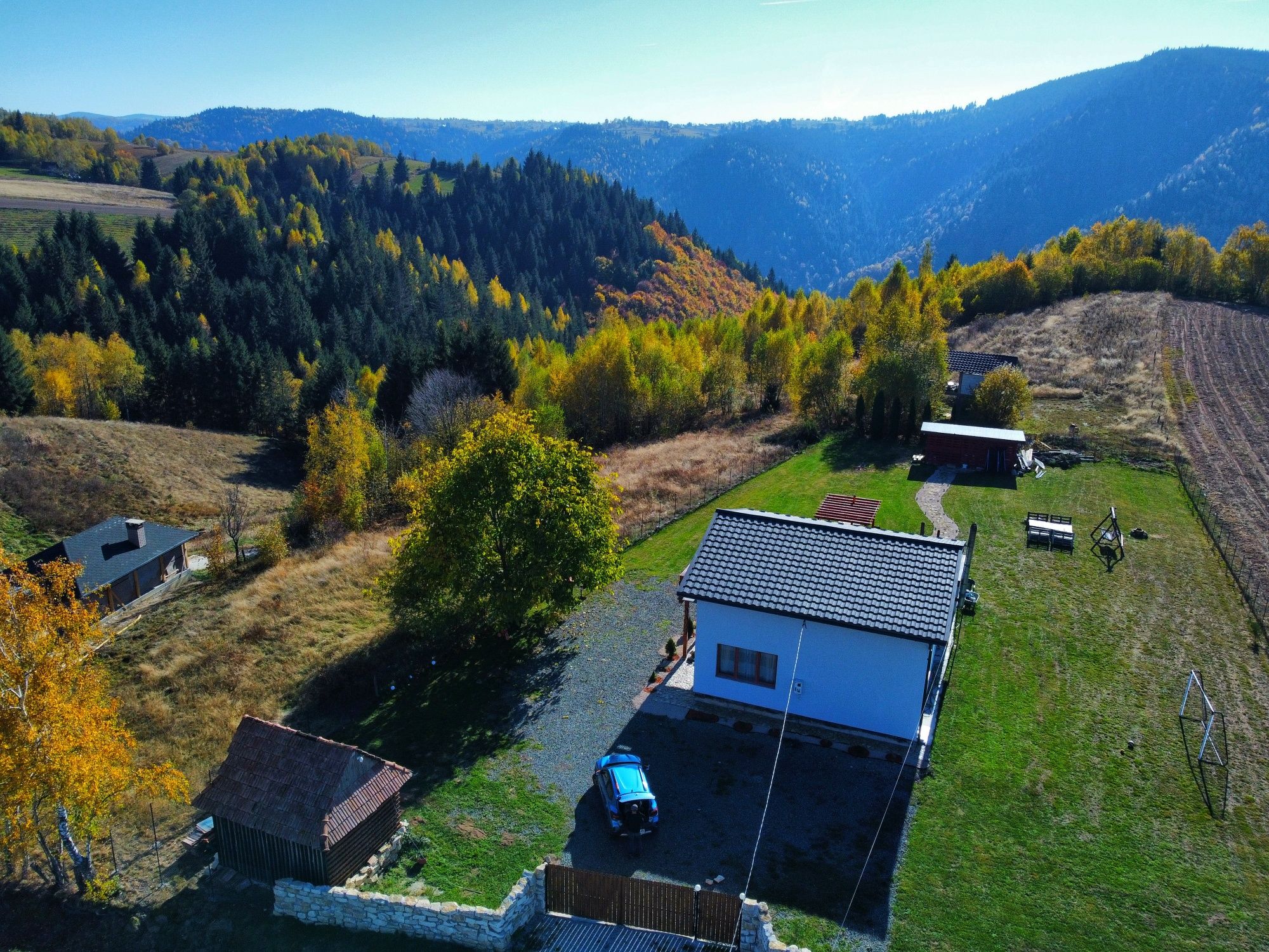 Inchiriez Cabana cu ciubar Rasca - 8km pana la partia de ski
