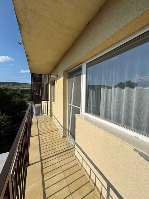 Apartament cu 1 camera 44mp, str Plopilor 27B + garaj 20mp (la nr. 27)