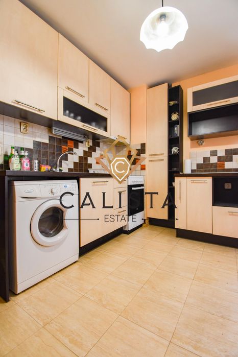 Дава се под наем Тристаен апартамент в София, Център - 91 кв.м за 750 € - Снимка #2