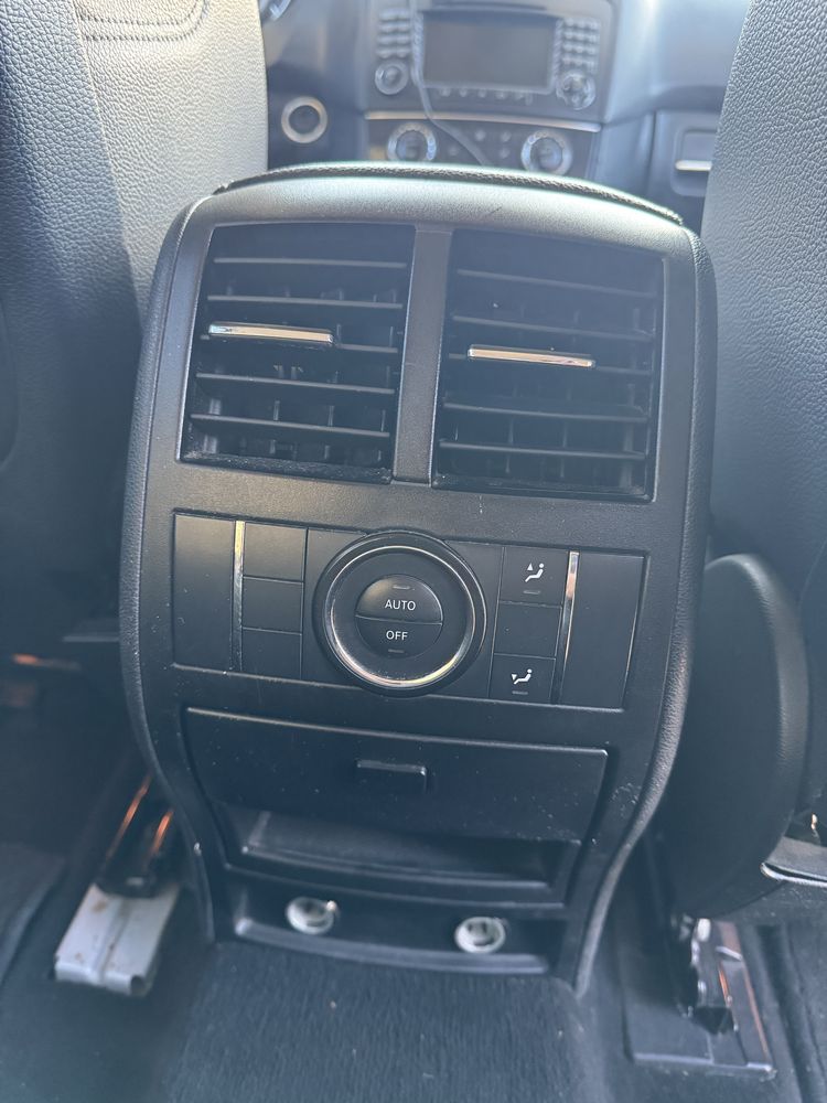 Mercedes-Benz ML320