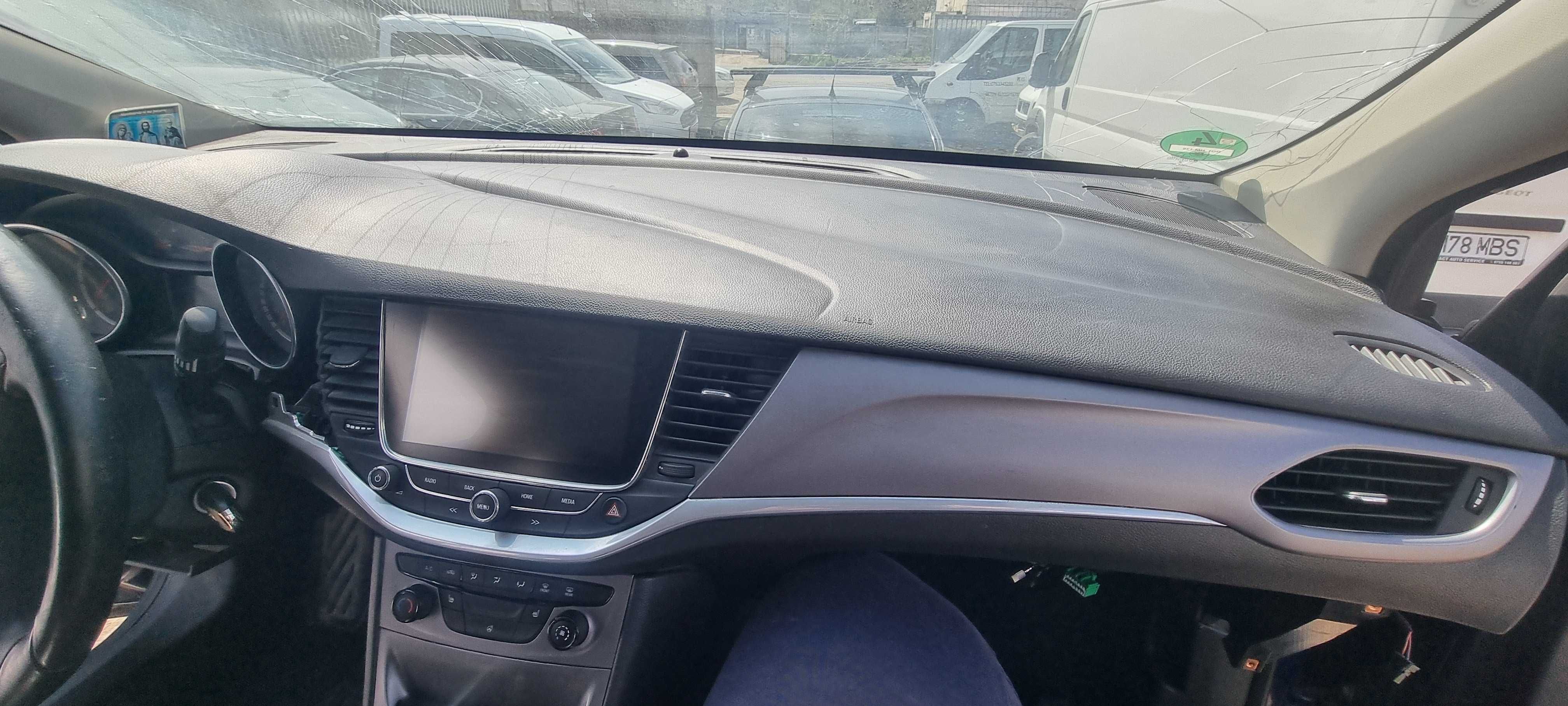 Dezmembrez Opel Astra K 2015 - 2021