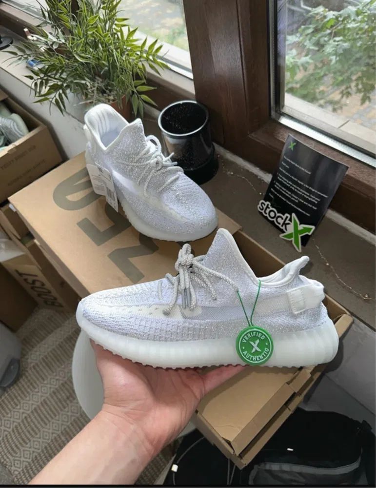 Adidasi yeezy boost 350 Diferite culori*calitate premium*