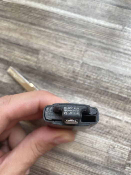 Оригинален ключ за ауди Audi a4 , a5 , Q5 , Q7