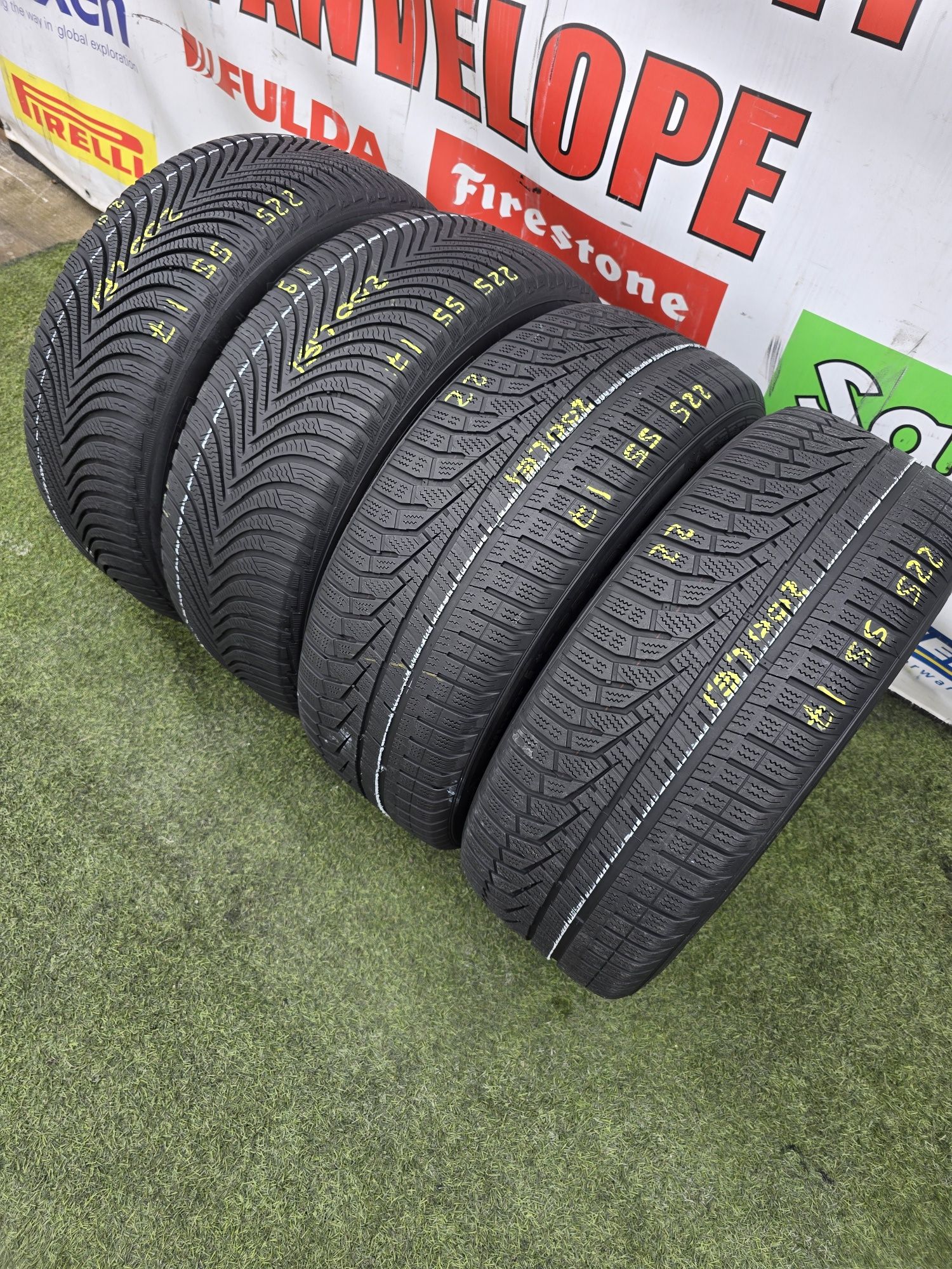 225.55.17 2x hankook 2x michelin m+s