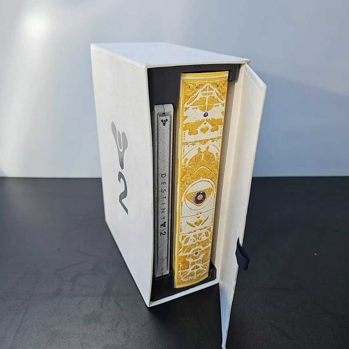 Destiny 2 Cabal Themed Collector's Edition Box Set | PS4