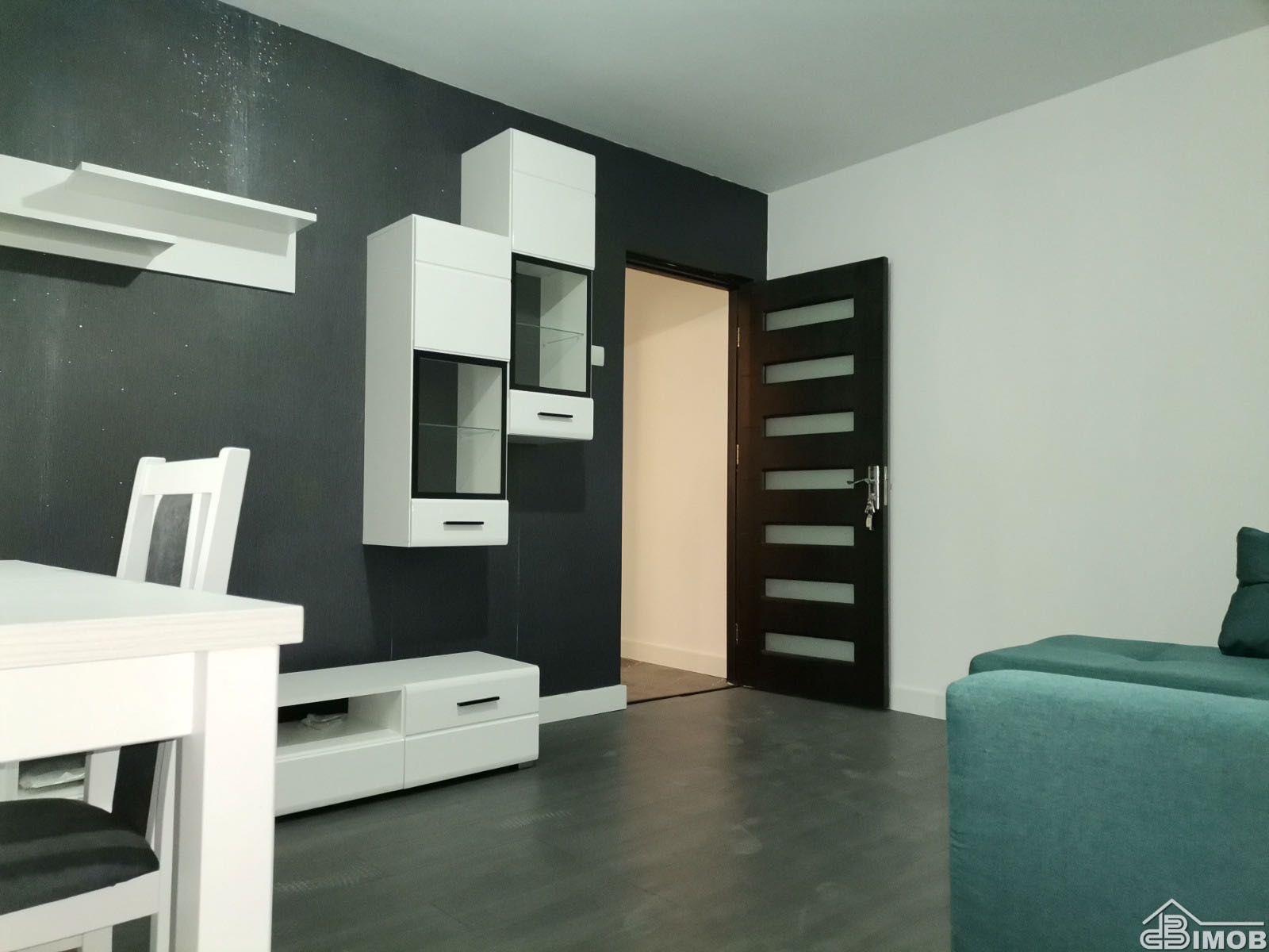 Apartament de închiriat complet renovat și utilat,2 camere,micro 11