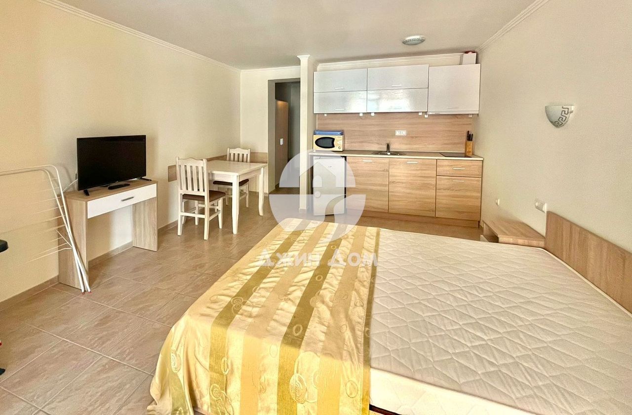 Продава се Едностаен апартамент в к.к. Елените - 58 кв.м за 802 €/кв.м - Снимка #1