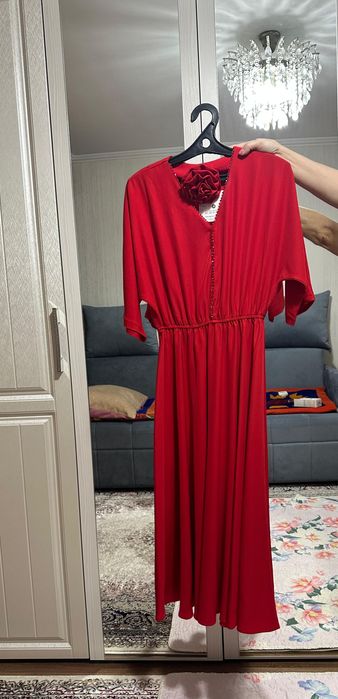 Продам платье новое