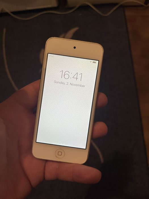 iPod touch 6-th generation