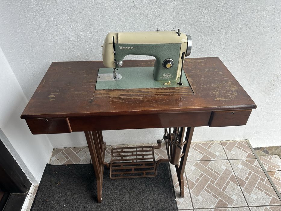 Masina de cusut Ileana